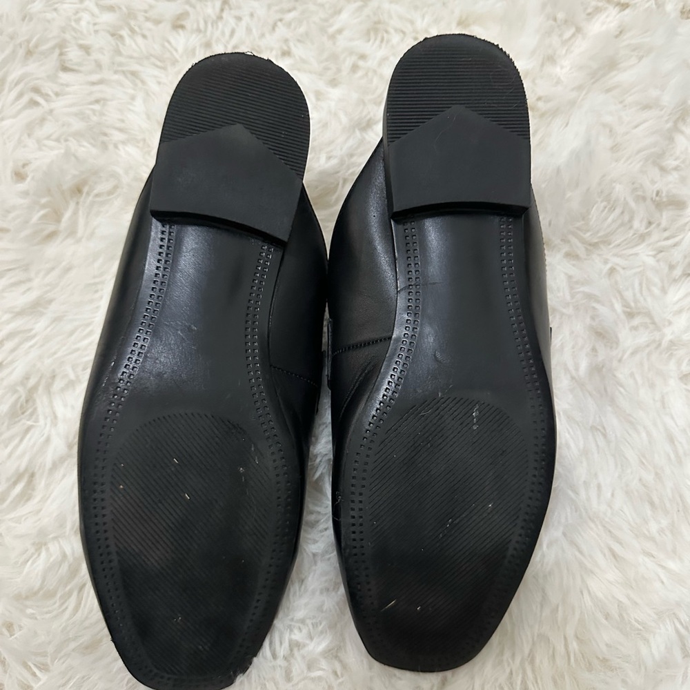 Steve Madden Black Leather Mules with Gold Accent - Picture 3 of 3